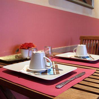 Hotel At